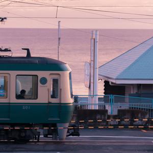 关于美女色色的非法网站
